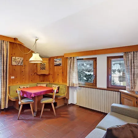 Coccinella Alpina Apartment *